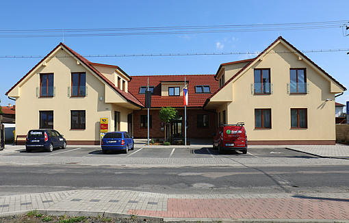 Obecní úřad a mateřská škola v Sokolči - novostavba